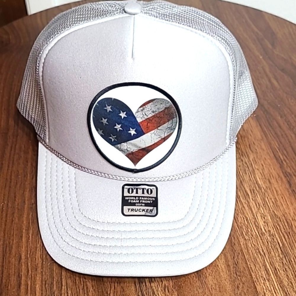 Otto Trucker Unisex Cap with Red,White,Blue Flag Heart on Light Gray NWOT